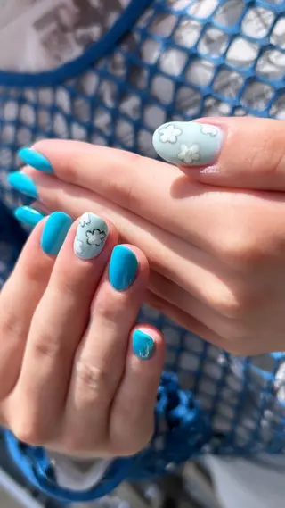 ネイル 関山 志乃のネイルデザイン