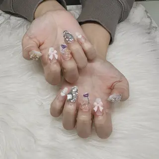 セミロング see love gritterのネイルデザイン