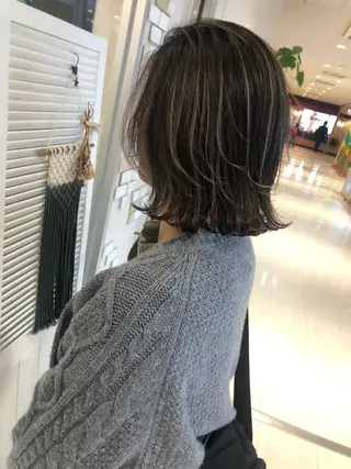 ミディアム カラー ブリーチカラーレイヤ ーカット🦋annaのヘアスタイル