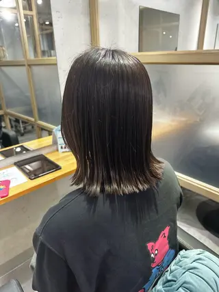 セミロング JOS所属・上野/エフェクトブリ ーチ✂︎touiのヘアスタイル