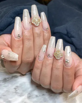 ネイル nail salon  AlgeTy所属・✴︎:.｡. MAKI.｡.:✴︎のネイルデザイン