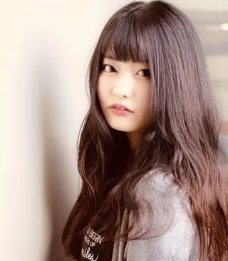 ロング カラー 東上 瑠莉のヘアスタイル