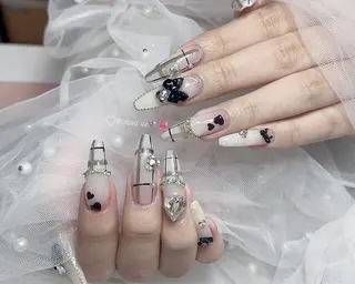 ネイル 〜Shine Nail〜【サイナネイル】パラジェル／ 長さだし／持ち込み／ワンホン／フィルイン所属・shine 🎀 長さだし&デザインのネイルデザイン