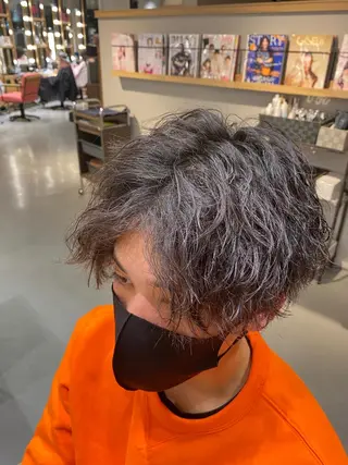 ショート カラー パーマ メンズ unopulir Vamos店所属・梅田茶屋町メンズ 専門美容師 山元一平のヘアスタイル
