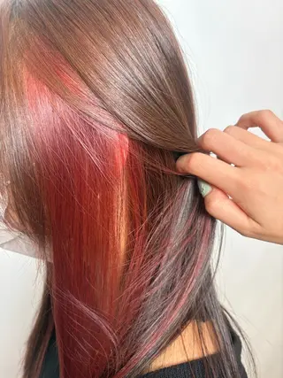 ロング 梨 音のヘアスタイル