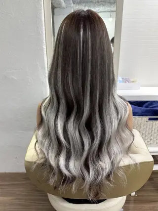 カラー ロング GLOSS❤︎ Harunaのヘアスタイル