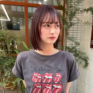 ミディアム カリン/ カット・ブリーチのヘアスタイル