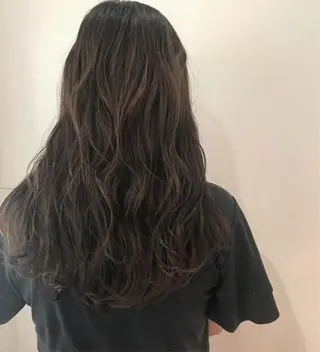 ミディアム カラー ✨艶ブリーチカラー ✨四ノ宮裕己のヘアスタイル