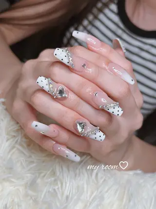 ネイル うるま市サロン Yuko Izawaのネイルデザイン