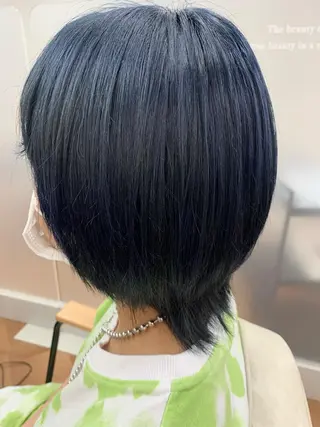 ショート カラー 佐々木 有彩のヘアスタイル