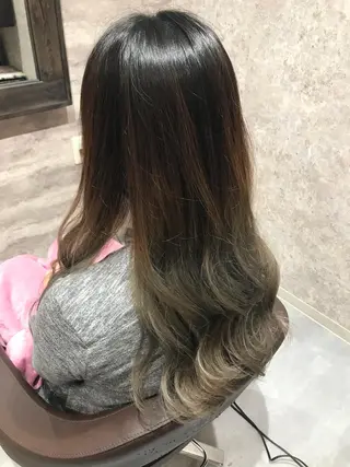 ロング カラー uru"所属・uru" すずきさゆりのヘアスタイル