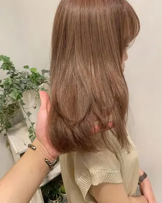 セミロング カラー VEGA天神 ブリーチのヘアスタイル