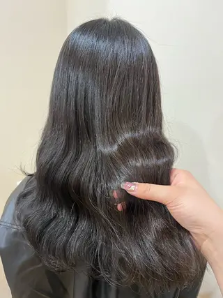 カラー 中村 朱沙のヘアスタイル