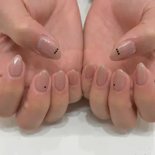 ネイル NAO🐰🎀 ちゅるん⌇パラジェルのネイルデザイン