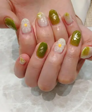 ネイル 會田 瑠衣のネイルデザイン