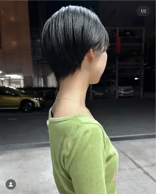 ショート BROUN®所属・江坂カットモデル nacaのヘアスタイル