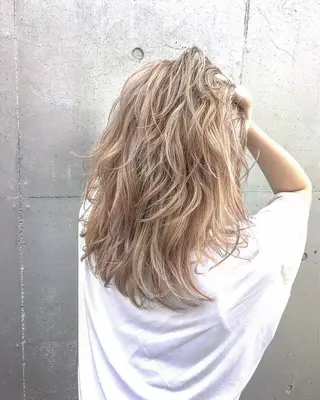 カラー MUSASHI ブリーチカラー◎のヘアスタイル