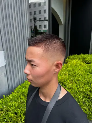 ショート カラー メンズ &CREW スタッフのヘアスタイル