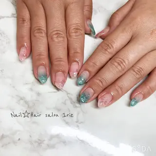 ネイル Hair salon Irie所属・與儀 知佳のネイルデザイン