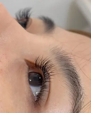 マツエク・マツパ LB美容サロン　池袋東口店所属・古賀 みゆのマツエク・マツパデザイン