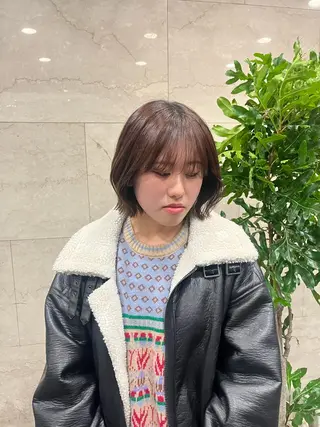 ミディアム えんぐちとも／透明感 カラー／博多ボブのヘアスタイル