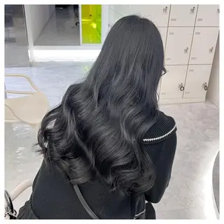 カラー トレンドスタイル🤍 透明感ヘアのヘアスタイル