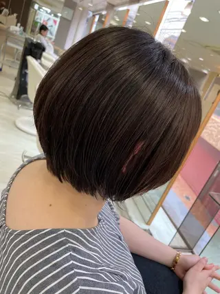 ショート カラー チーフデザイナー 西川凌史のヘアスタイル