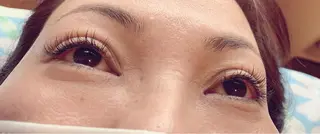 マツエク・マツパ 高橋 春菜のヘアスタイル