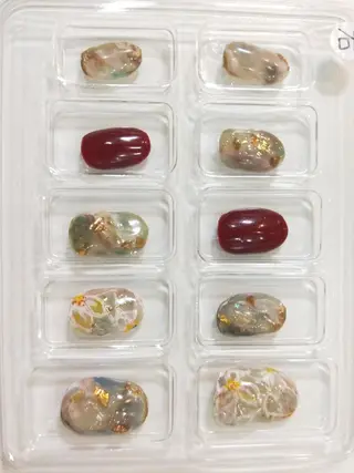 ネイル R'well所属・はばすみれ🎀ﾈｲﾙ 光ﾌｪｲｼｬﾙ ﾍｱのネイルデザイン