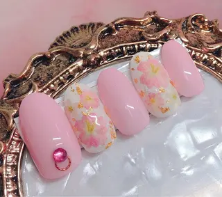 ネイル CROWN プライベートサロンのネイルデザイン