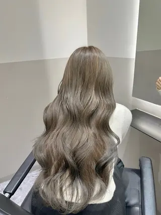 ロング 韓国レイヤー透明感 カラーヨウスケのヘアスタイル