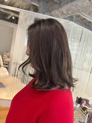 ミディアム カラー 伊藤 かなのヘアスタイル