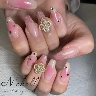 ネイル Nailist Aoiのネイルデザイン