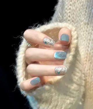 シン アモンのネイルデザイン