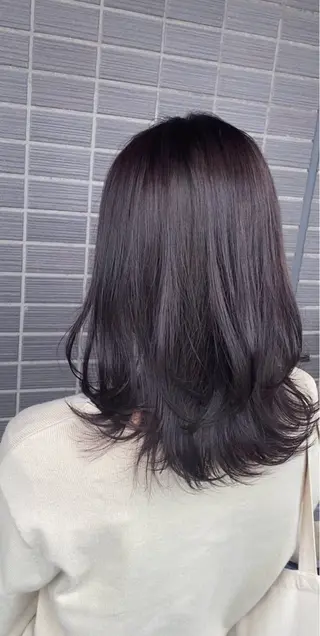 ミディアム 友利 翔太のヘアスタイル