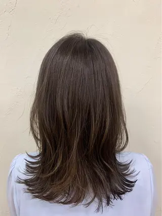 セミロング 関根 沙季のヘアスタイル