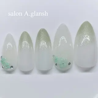 ネイル salon A.glansh所属・肌質改善salon♪ 効果がわかる♪南森町のネイルデザイン