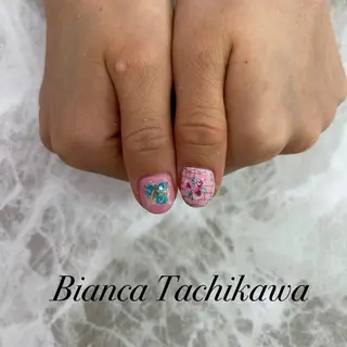 ネイル Bianca 立川店 小川のネイルデザイン
