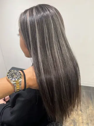 カラー レイヤーカット 早崎太生のヘアスタイル