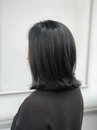 ミディアム 若泉 真梨のヘアスタイル