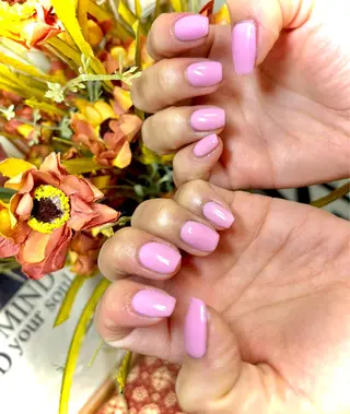 ミディアム GG houseのネイルデザイン