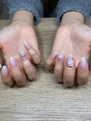 ネイル ZIA所属・小林 優花のネイルデザイン