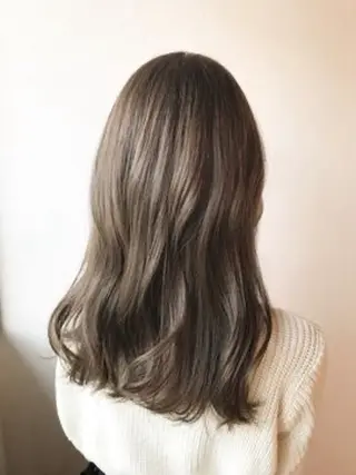 カラー YU MAのヘアスタイル