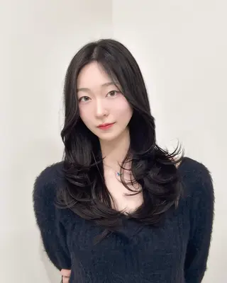 セミロング LOMKH所属・シールエクステ/ レイヤー/タツヤのヘアスタイル