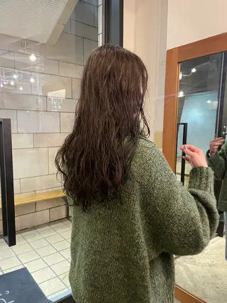 セミロング 🍁ロングパーマ.ニ ュアンス🍁陸来のヘアスタイル