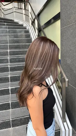 ロング 大野 桃果のヘアスタイル