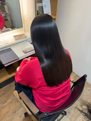 セミロング afloatkobe所属・美髪/髪質改善 川口凌弥のヘアスタイル