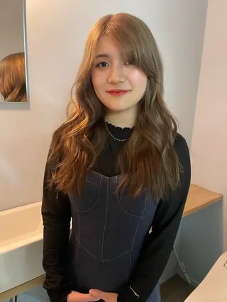 ロング カラー カットモデル/ ハイトーン/ゆうあのヘアスタイル