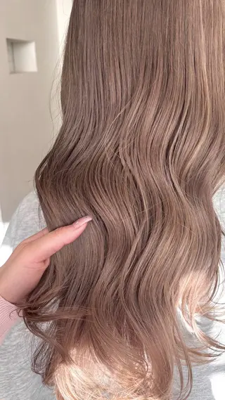 ロング カラー 栗林 茉那のヘアスタイル