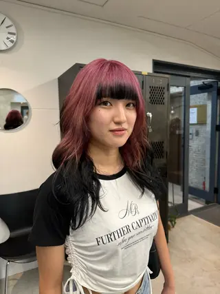 ミディアム INORI /フェイスレイヤーのヘアスタイル